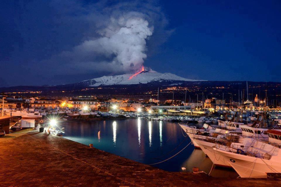 Parco Dell'Etna Hotel Bronte Exterior photo